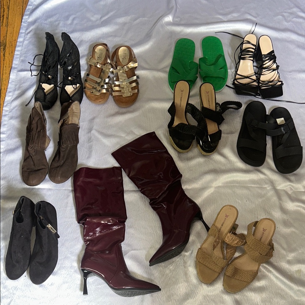 Lot bundle women shoes